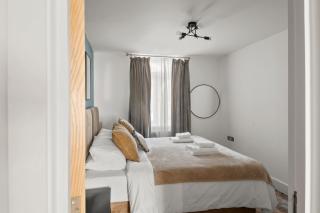 Chic London Flat I free parking I extended stays - Harrow - 1