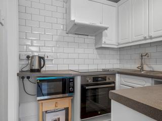 Pass the Keys Bright Town-Centre Flat with Outdoor Area - Ulverston - 6