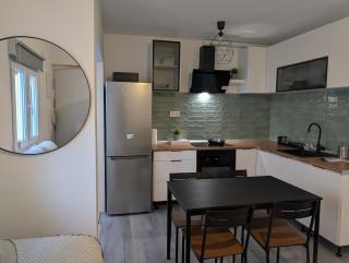 Modern Seaside Apartment - PFC - 1