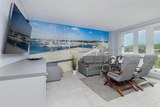 Klimatyczny Nadmorski Apartament z Parkingiem by Noclegi Renters - Danzig - 4