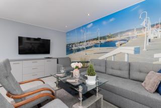 Klimatyczny Nadmorski Apartament z Parkingiem by Noclegi Renters - Danzig - 1