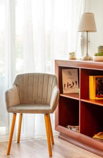 2BR Lakeside Haven w AC by NW - 1