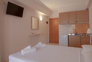 Fenix Apartments - Mola Kalyva - 1