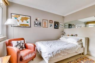 Light, spacious two double bed flat - 6
