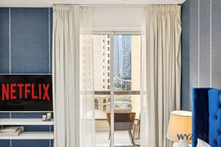 HUGE Stylish Beachfront Studio JBR Walk Murjan 2 - 5