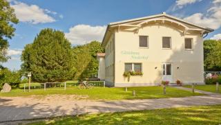 Gästehaus Niederhof - Sundhagen - 0