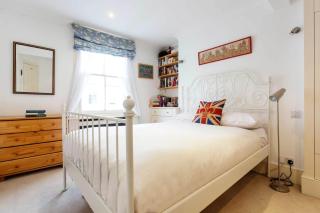 Veeve - Politics in Pimlico - 2