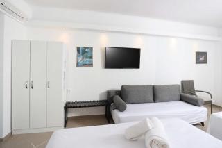 Billy's Luxury Suites - 2 by Booking Kottas - Kriopigi - Kriopigi - 4