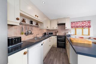 Upper Tallet at Accott Manor - - 7