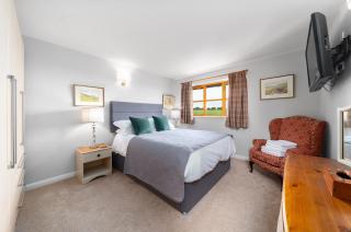 Upper Tallet at Accott Manor - - 4