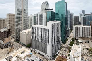 2BR Centro Condo - Gym Pool & City Views - Miami - 6
