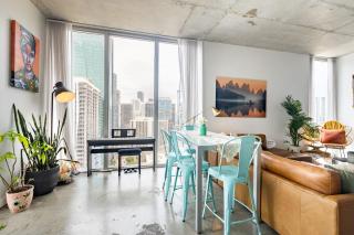2BR Centro Condo - Gym Pool & City Views - Miami - 2