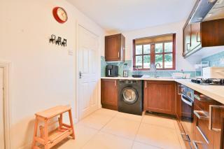 StayRight Homely 5 Bedroom House - 15 Mins to Cardiff - Cardiff - 5