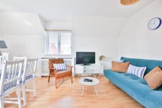Two Bedroom House Near Beach - Barry - 0