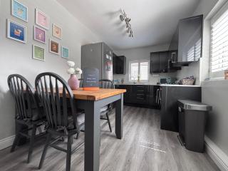 Central, dog friendly, private courtyard - Edwinstowe - 8