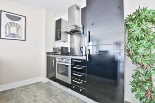 40 Meridian Tower - Swansea - 3