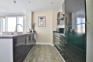 40 Meridian Tower - Swansea - 2