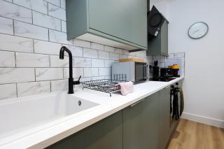 Modern & Cosy 2-Bed Flat Near Cardiff City Centre - Cardiff - 4
