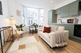 Modern & Cosy 2-Bed Flat Near Cardiff City Centre - Cardiff - 6