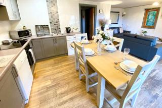 Beech Lodge 6 Hot Tub - York - 6