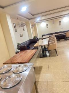 Hotel Vistara Gomti Nager - 8