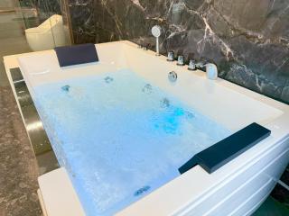 Bien Sao Hotel Duong Quang Ham - Ho Chi Minh City - 1