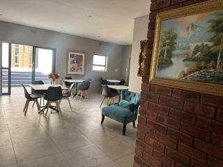 GlowtiAirbnb - Centurion - 1