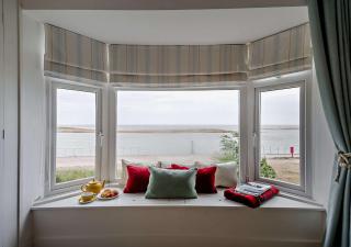 The Ferry Cottage - Walton - 9