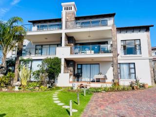 Little Lincoln Sea & Pool View Apartment - 0