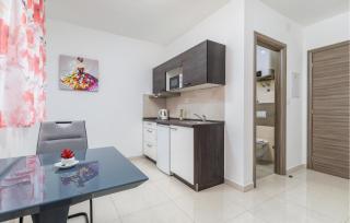 Gorgeous Apartment In Pula With Wifi - 5