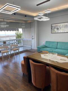 Loris Home - Sarandë - 1