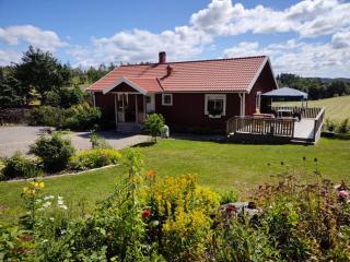 Large house on Orust in a peaceful, secluded location - Henån - 0