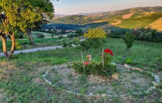 3 Bedroom Lovely Home In Montedinove - Montedinove - 0