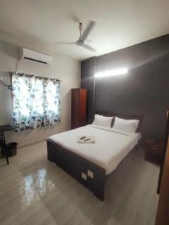 CBL104 Inn By Blessings Hospitality - Chennai - 2