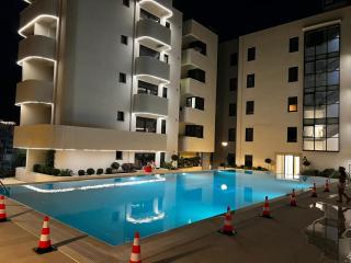 Spectra Apartments - Bar - 9