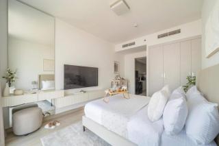 Frank Porter - Bloom Tower C - 8