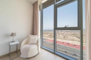 Frank Porter - Bloom Tower C - 4