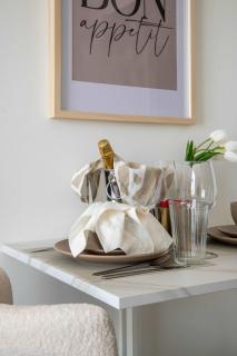 Frank Porter - Bloom Tower C - 1