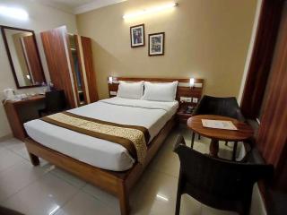 Hotel E Rock Premium Palace Near Railway Station - Bhubaneshwar - 3