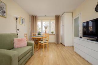Cozy Studio Anielewicza Warsaw Wola by Noclegi Renters - Varsovia - 1