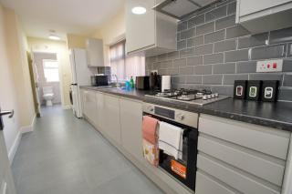 Hastings Manor - Free Netflix, Parking, WiFi & Private Garden - Coventry - 6