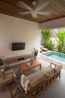 LaBumbak 01 - 2BR Villa Escape in Umalas with Private Pool - Canggu - 7
