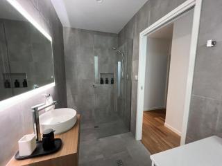 The Lite House for luxe living - Cairns - 4