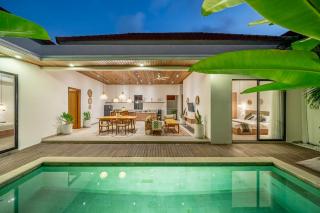 LaBumbak 01 - 2BR Villa Escape in Umalas with Private Pool - Canggu - 0