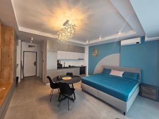 SelenaStudio - Mamaia - 0