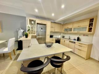 Marina Zeas Spacious Two Bedroom Apartment - Pireo - 7