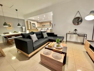 Marina Zeas Spacious Two Bedroom Apartment - Pireo - 6