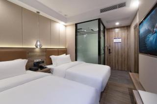 The Grand Hyatt Hotel - 0