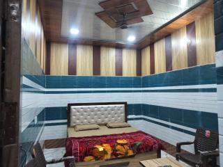 Shree Ram Saroj - Aksh Dham - Vrindāvan - 6