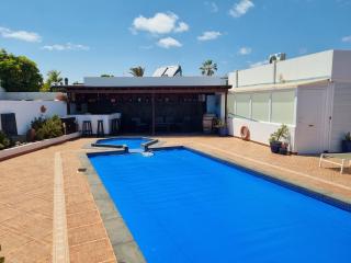 Extremely Private Villa, Heated Pool & Jacuzzi, Pool Wet Bar, Great Views. - 4